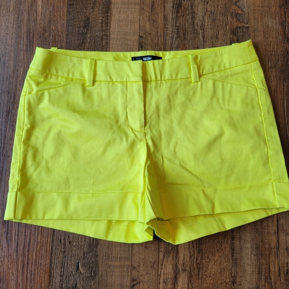 Y2K Mossimo Bright Yellow Shorts - Picture 1 of 5